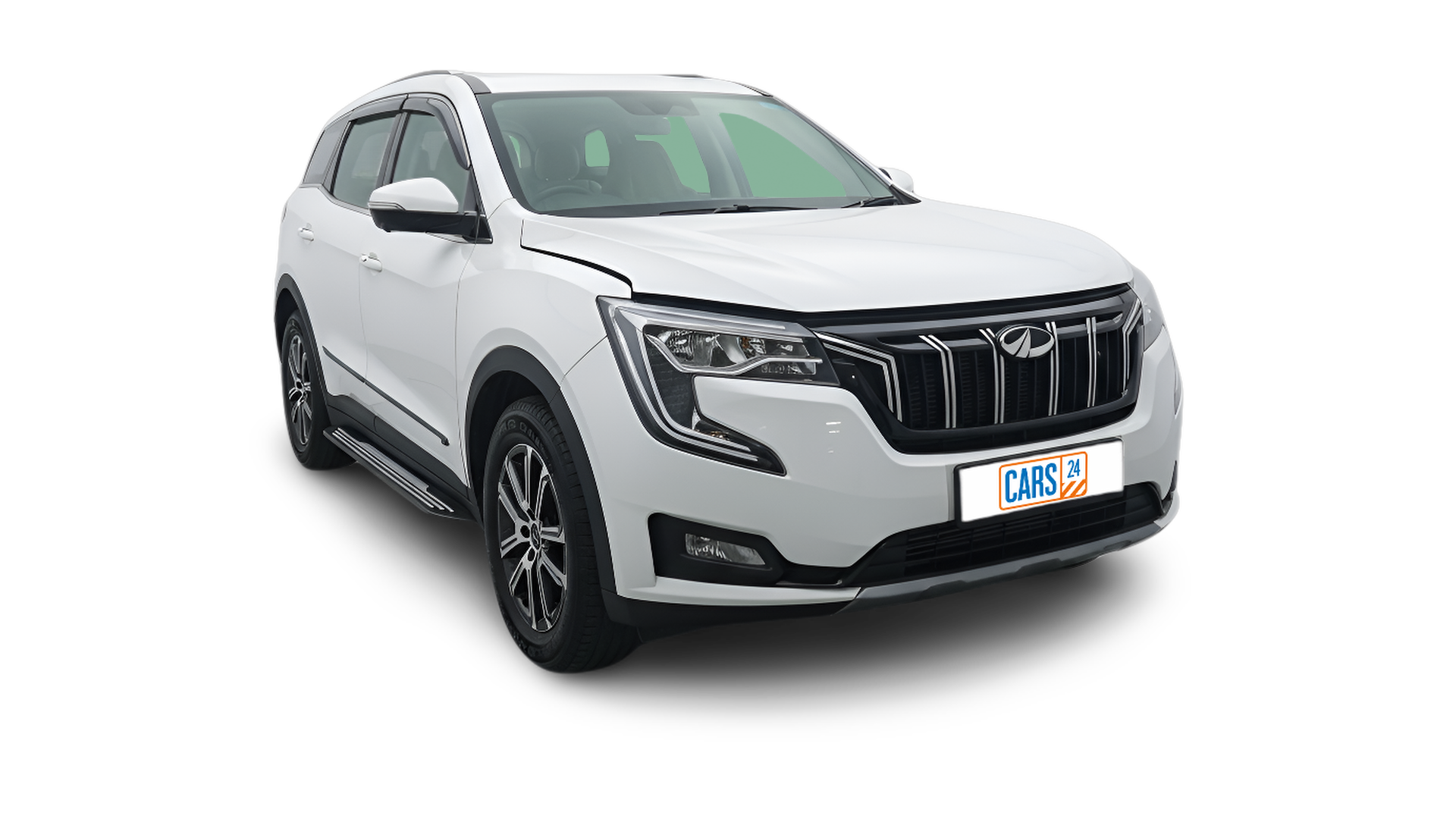 Mahindra XUV700-img